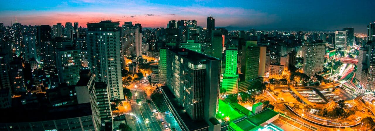 Desmontagem e Montagem de Estações de Trabalho e Baias